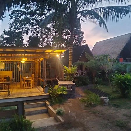 Girang Rinjani Bungalows Тетебату Экстерьер фото