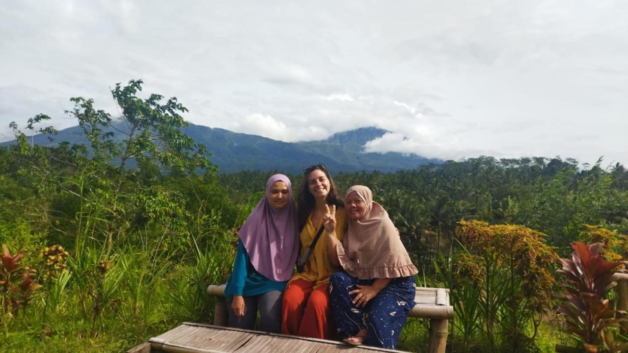 Girang Rinjani Bungalows Тетебату Экстерьер фото