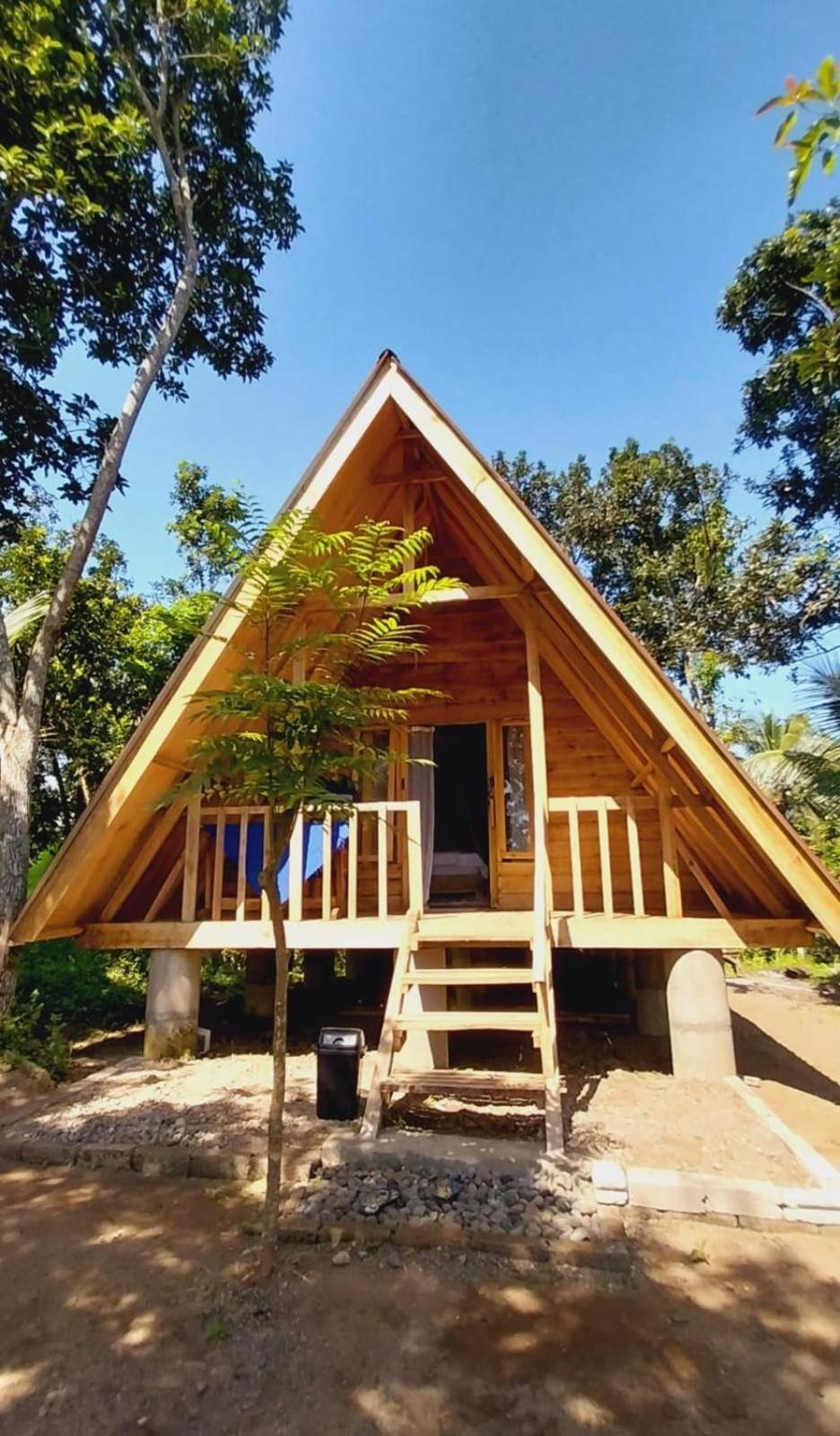 Girang Rinjani Bungalows Тетебату Экстерьер фото