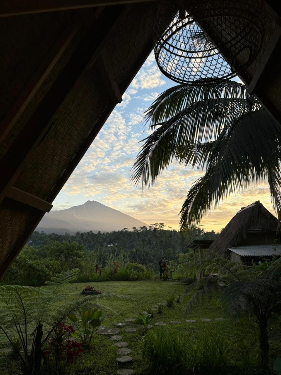 Girang Rinjani Bungalows Тетебату Экстерьер фото
