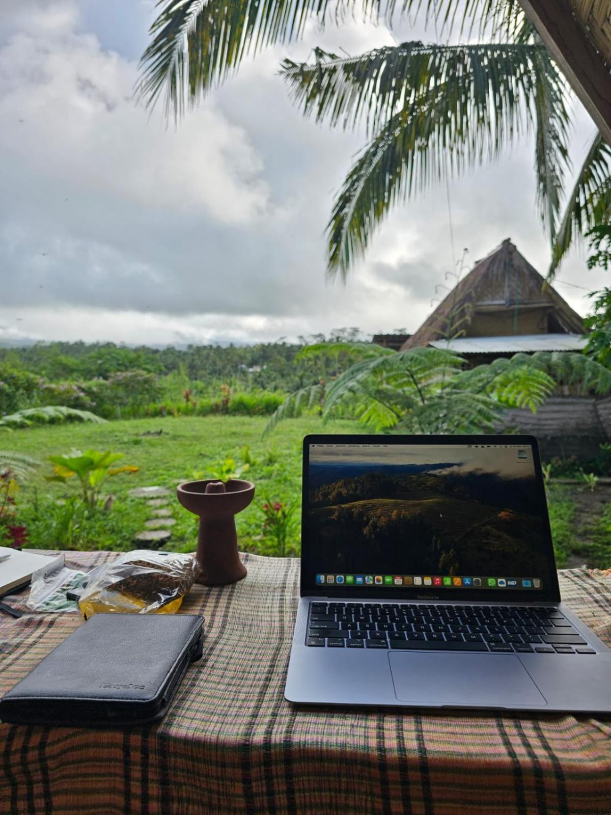 Girang Rinjani Bungalows Тетебату Экстерьер фото