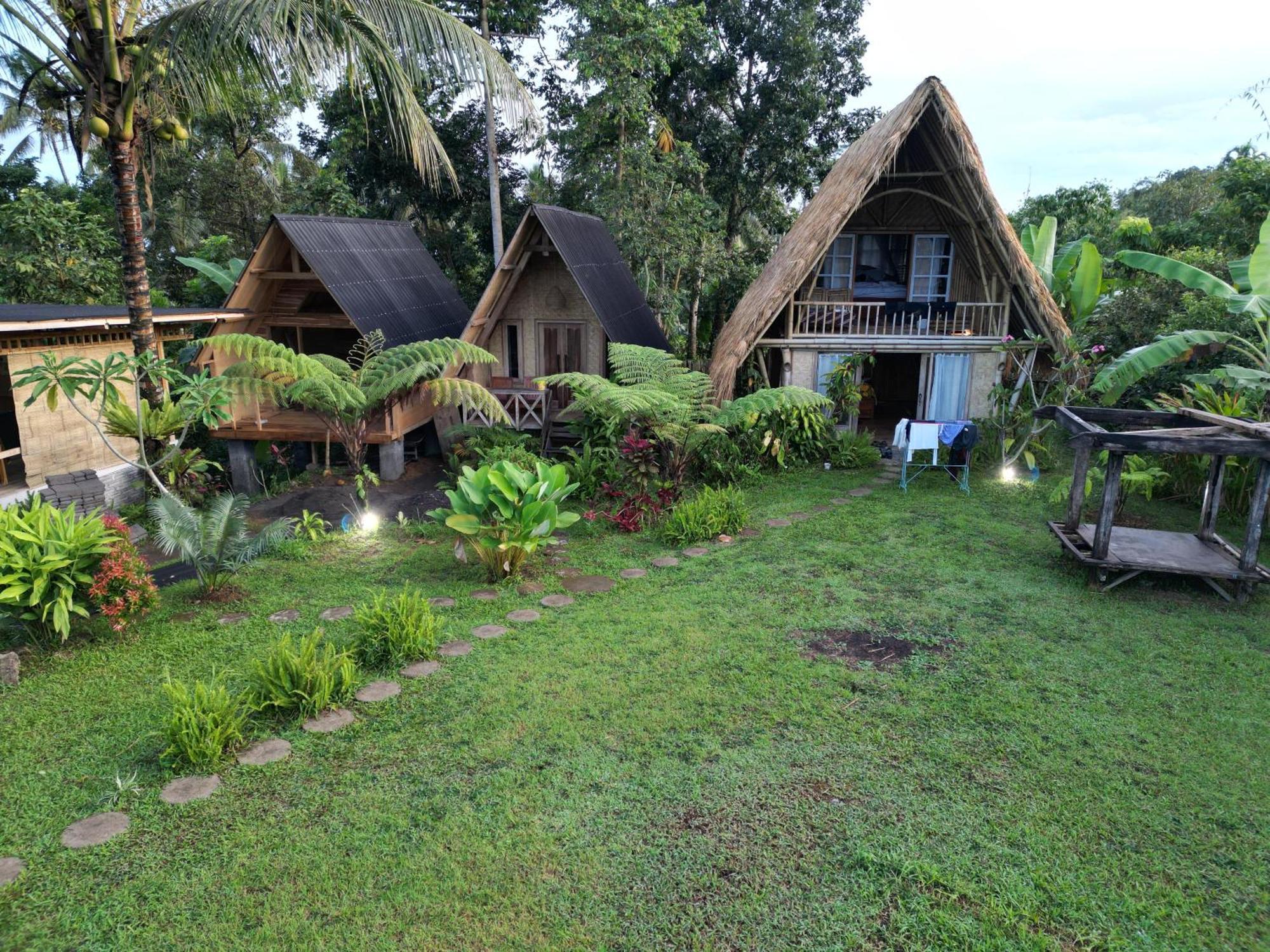 Girang Rinjani Bungalows Тетебату Экстерьер фото